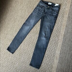FRAME
Le Garcon cropped boyfriend jeans
Size 24